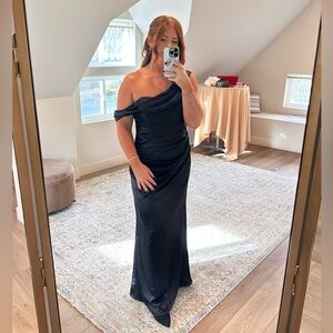 Meshki Elegant Black Dress